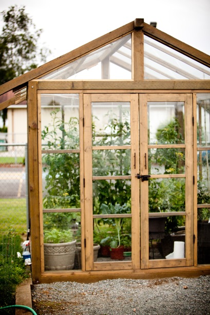 greenhouse from recycled glass